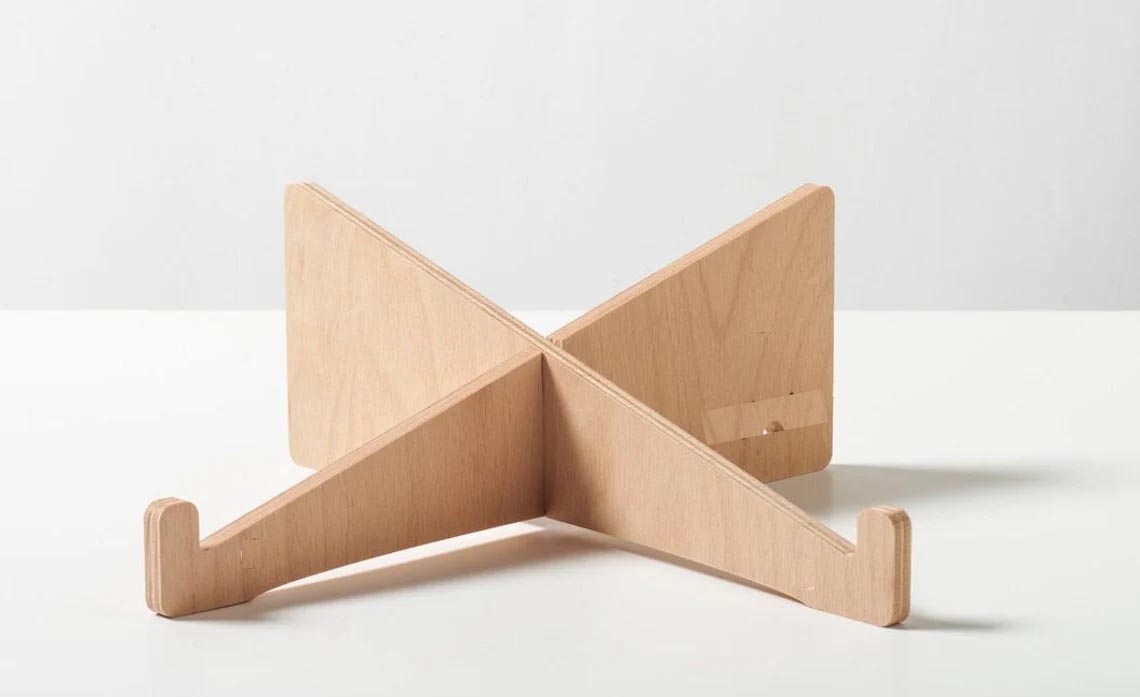 Simple Wooden Macbook and Slim Laptop Stand For DIy Art and Craft, Deco Page, Also Use Without Color